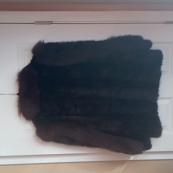 Mink/ Fox Short Jacket Size M/L - Picture 5 of 16